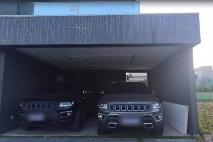 Carros de luxo apreendidos com hacker no Ceará