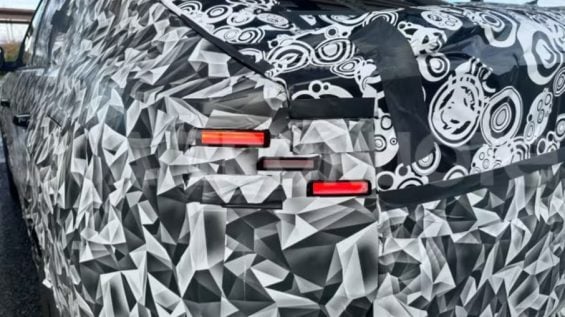 Novo Fiat Fastback flagrado na Itália 6