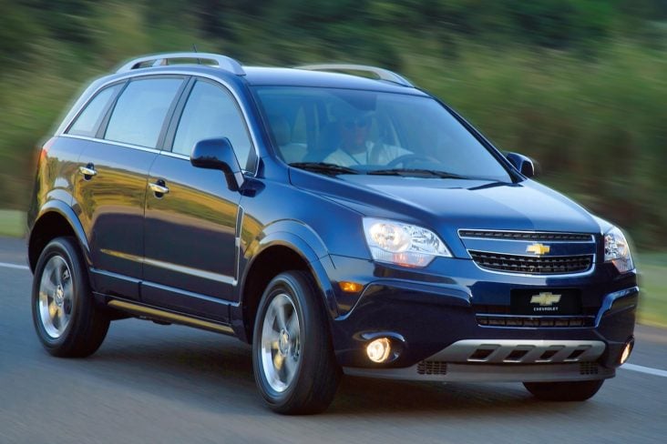 CHEVROLET CAPTIVA 2010 AZUL EM MOVIMENTO NO RIO