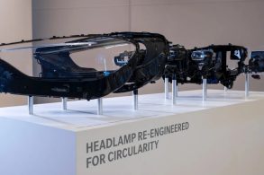 Mercedes Benz abandona o uso de cola em seus componentes e volta a aderir os parafusos