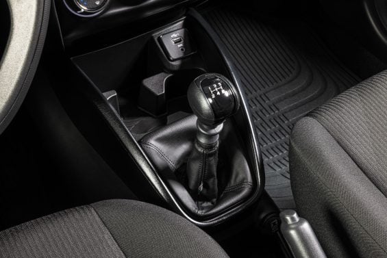 fiat cronos drive 2026 interior cambio manual