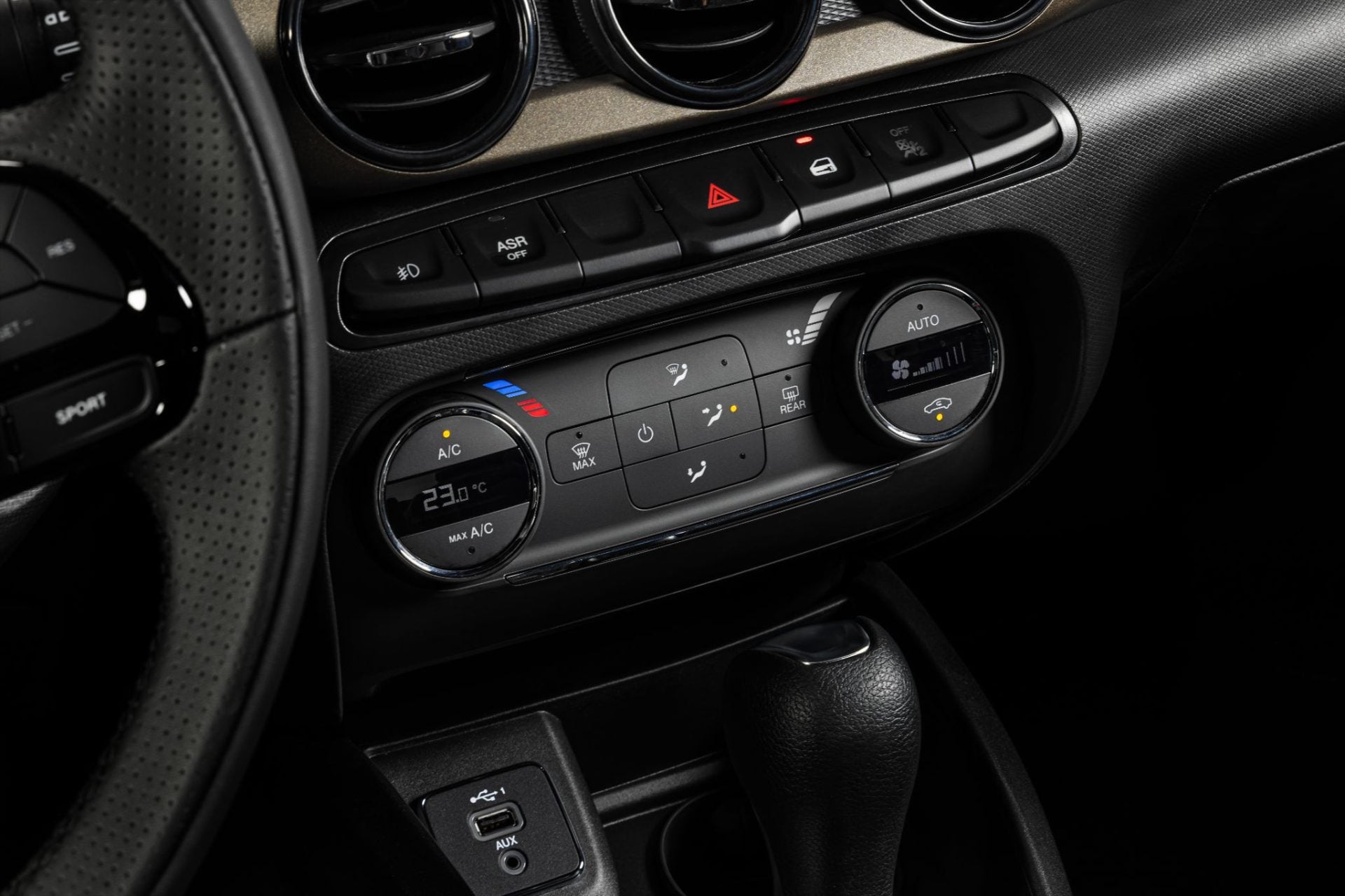 fiat cronos drive s design 2026 interior comandos ar condicionado automático