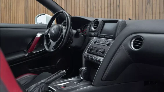 Nissan GT R de 2010 Prins 6