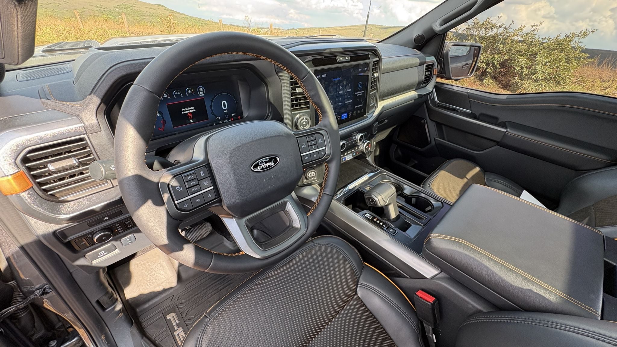 FORDE F 150 TREMOR 2026 FRENTE LATERAL TRASEIRA INTERIOR MOTOR (3)