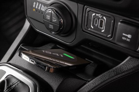 jeep renegade willys t270 4x4 interior carregador por indução