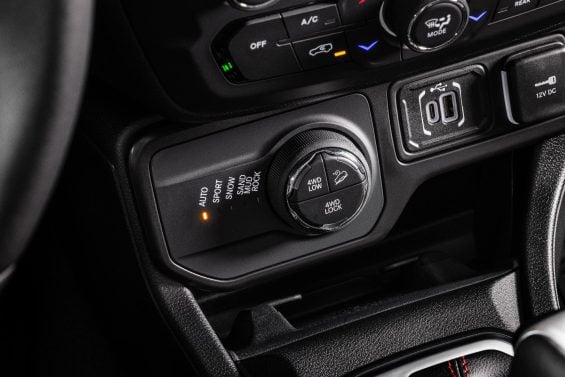 jeep renegade willys t270 4x4 interior seletor de terreno