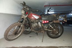moto velha antiga parada
