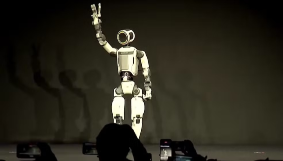 Hyundai apresenta nova geração do robô atlas para revolucionar produção de carros