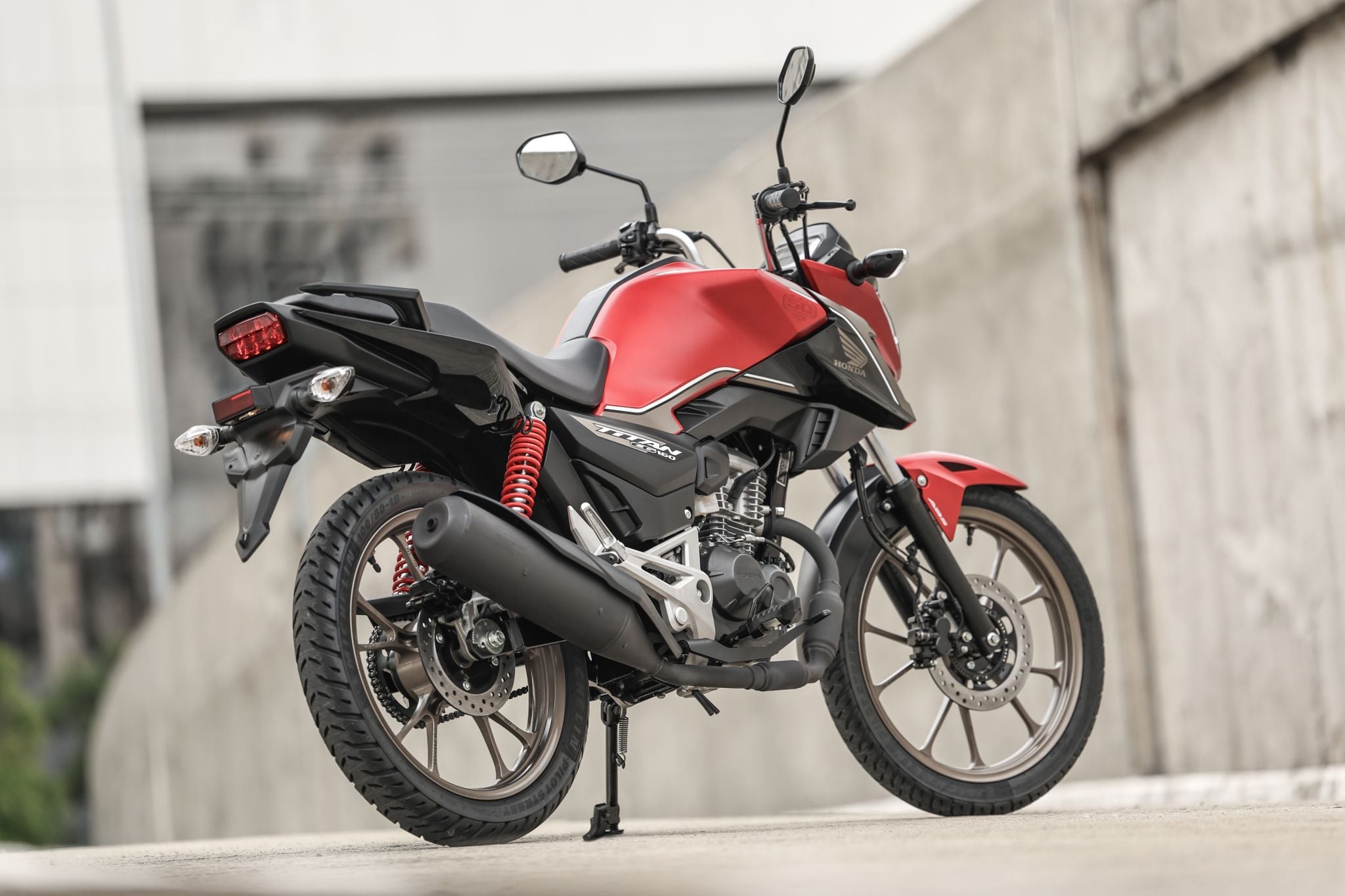 Honda CG 160 Special Edition traseira (2)