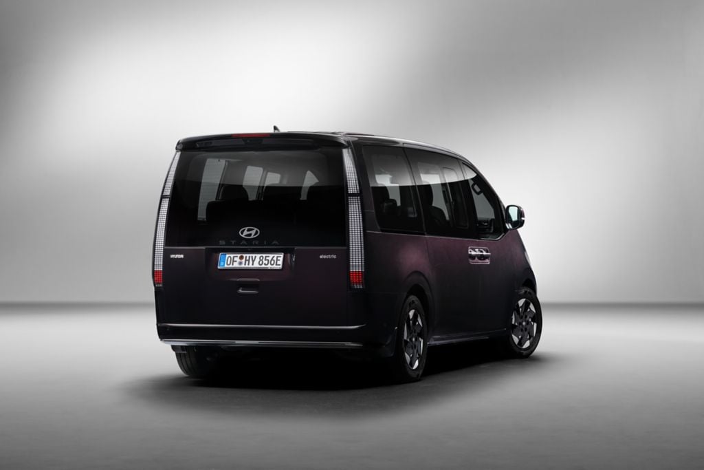 hyundai staria electric 0126 key visual 02 wid 1024 bfc off