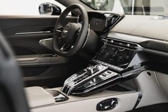 Aston Martin Vantage S chegou oficialmente no Brasil (3)