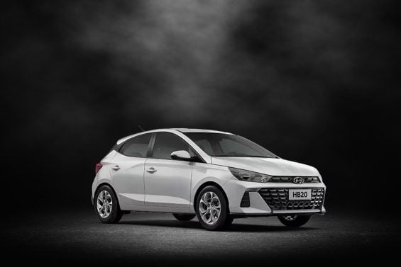 Cement,Floor,In,Dark,Room,With,Spot,Light ,Black,Background