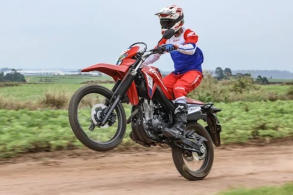 XR300L Tornado Special Edition 2026 MOV 11 (2)