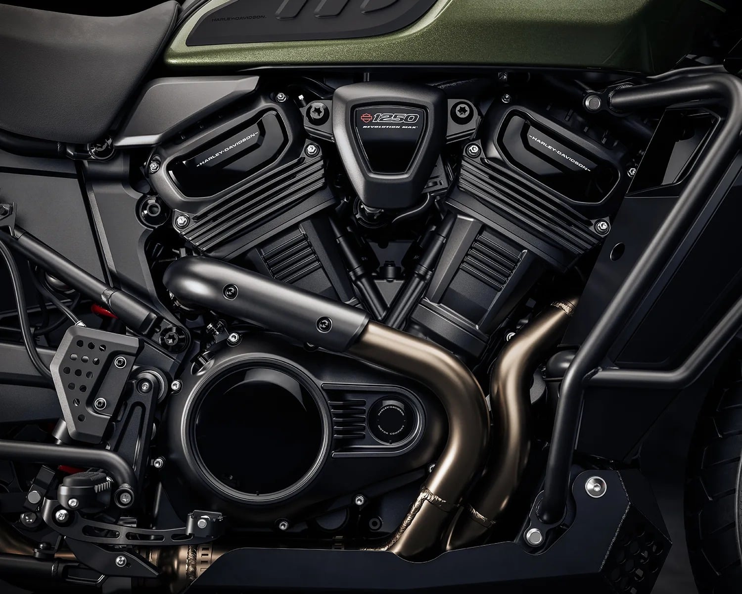 harley davidson pan america 1250 limited engine detail