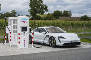 porshw taycan divulgaçao (1)