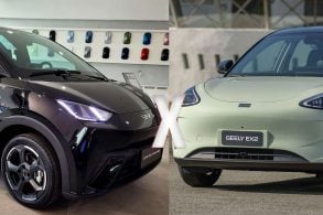 Geely EX 2 Foto: Rodolfo Buhrer / La Imagem / Geely Curitiba, 25/09/2025,BYD Dolphin Mini 2025 preto versão de cinco lugares frente parado em concessionária