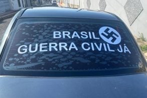 carro é apreendido em Araranguá por apologia nazista