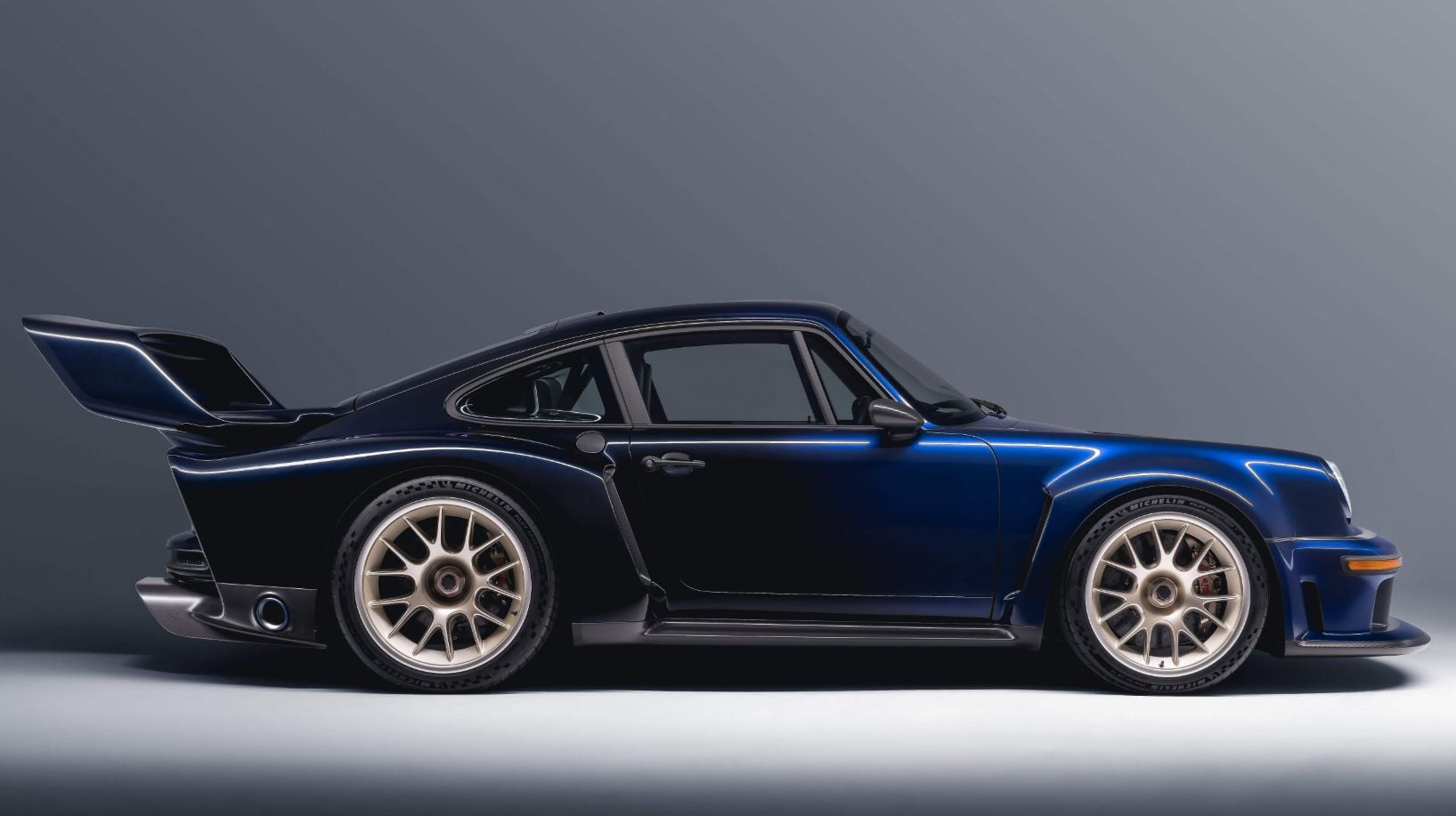 SINGER DLS TURBO SORCERER AZUL 2025 LATERAL SINGER DLS TURBO SORCERER AZUL 2025 LATERAL