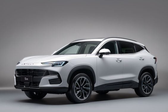 Jetour S06 Branco frente parado (2)