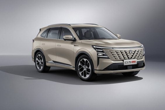 SUV Changan CS75 Plus