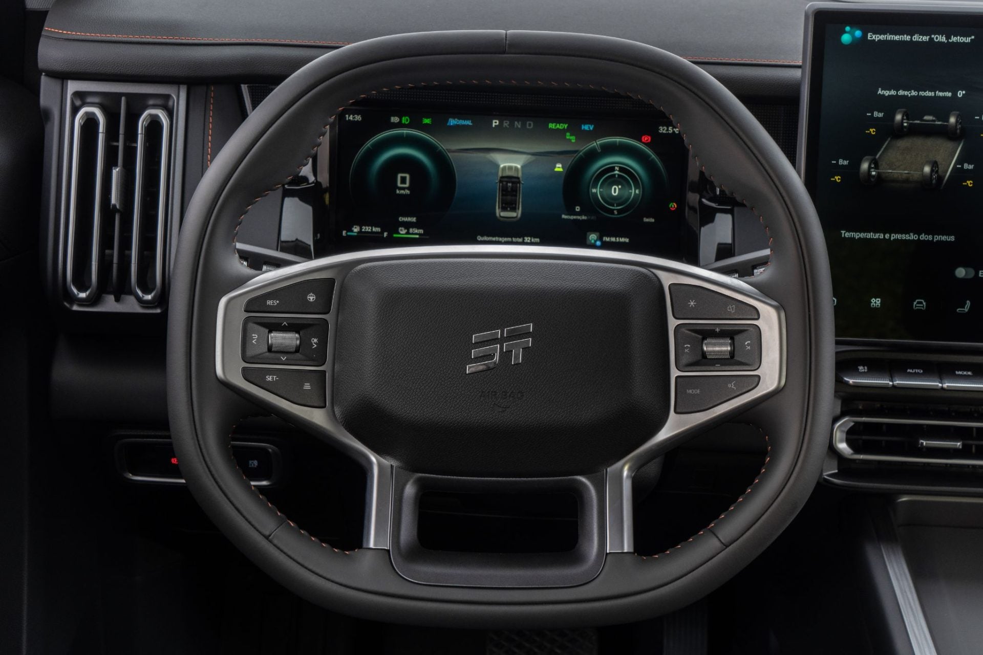 Jetour T1 2026 interior painel volante