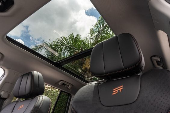 Jetour T1 2026 interior teto solar (2)