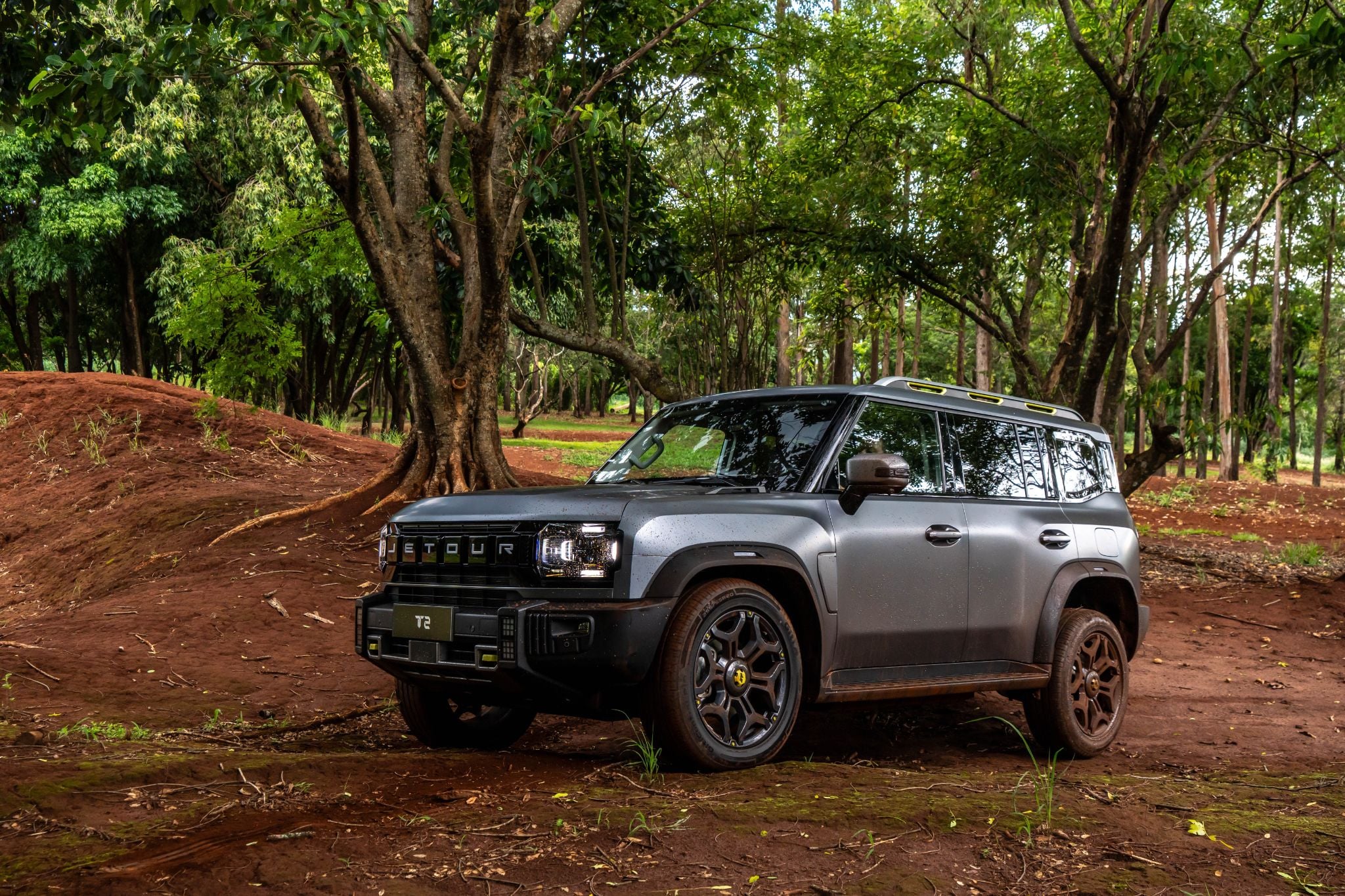 Jetour T1 e T2 apostam em visual off-road e custo-benefício para se destacarem no mercado