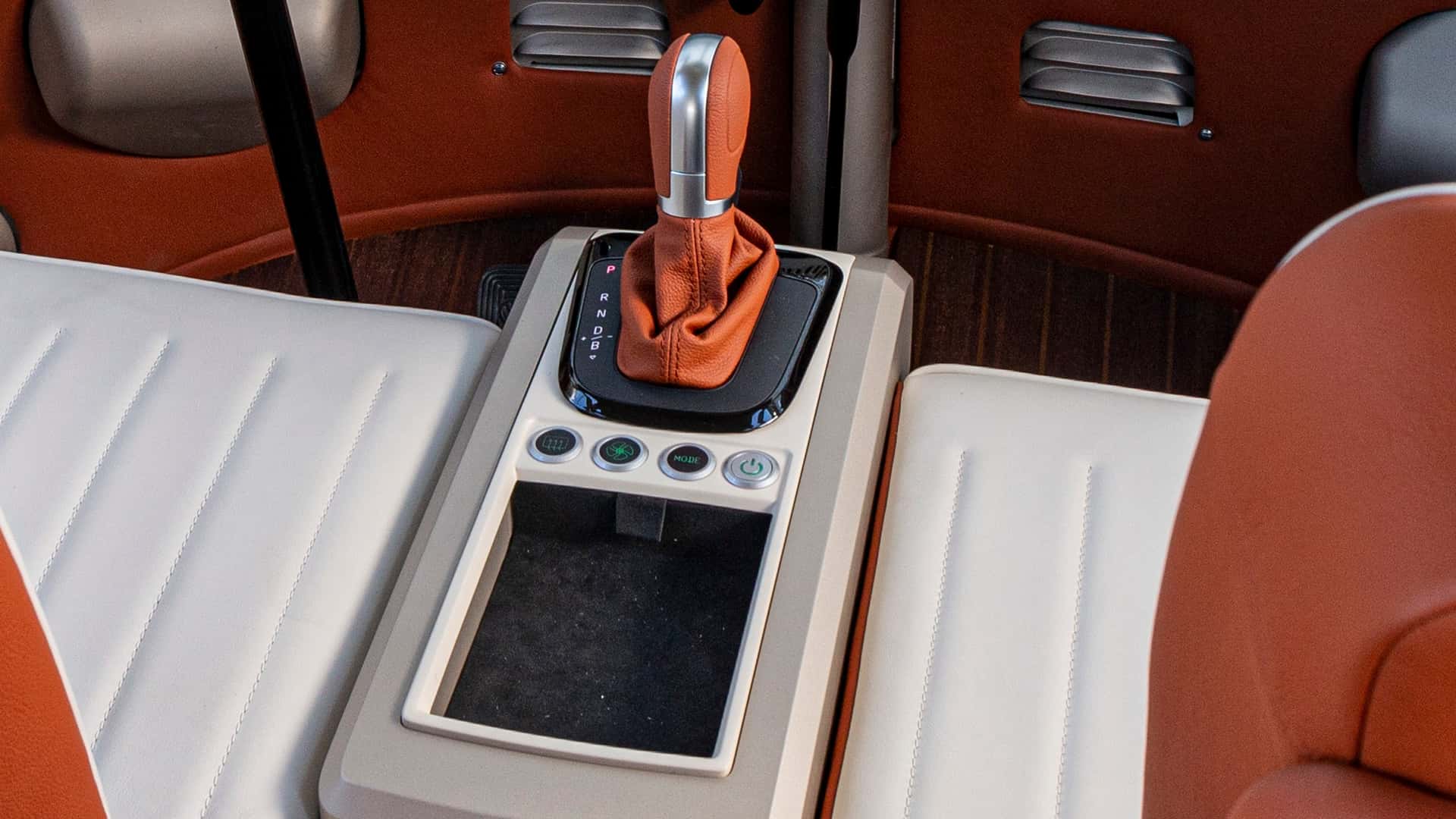 Restomod da Kombi Samba em E build 4