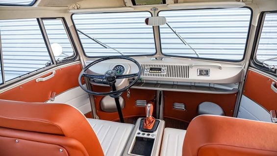 Restomod da Kombi Samba em E build 2