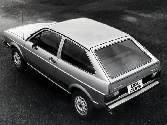 Volkswagen Gol Copa 1982 traseira foto em preto e branco