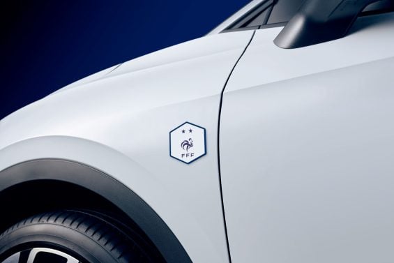 volkswagen id 4 edition limitee fff emblema