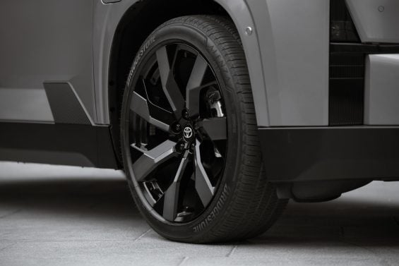 2027 Toyota Highlander Limited Spellbound2Tone 014