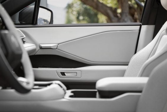 2027 Toyota Highlander Limited MistyGray 002