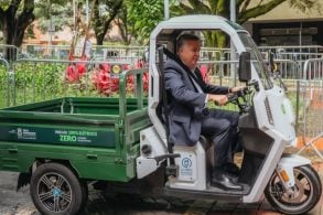 Triciclo eletrico motorizado é nova alternativa para carroceiros em bh