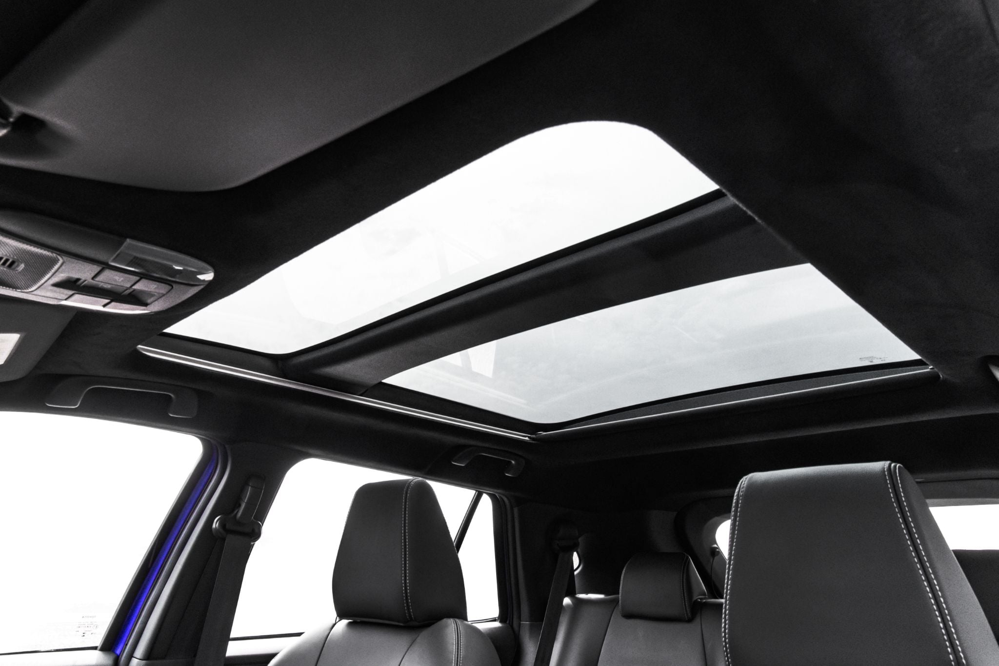 TOYOTA YARIS CROSS 2026 INTERIOR MOTOR PAINEL QUADRO DE INSTRUMENTOS (3)