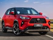 Toyota Yaris Cross XRX 2026 vermelho frente parado