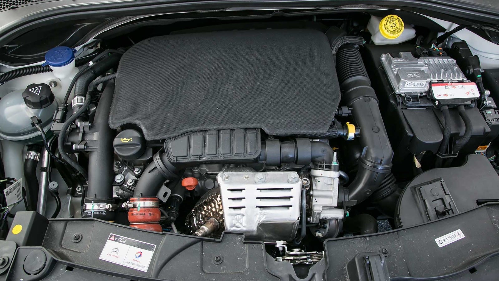 Stellantis tira de linha motor com correia banhada a óleo após falhas na Europa