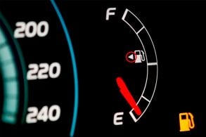 painel reserva combustivel shutterstock insta