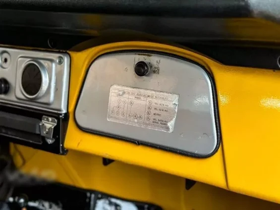 Toyota Land Cruiser FJ40 8