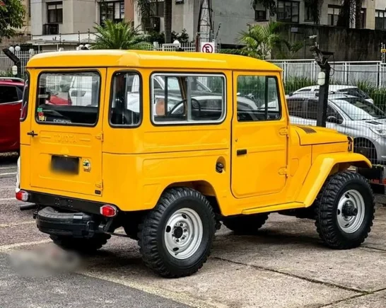 Toyota Land Cruiser FJ40 4
