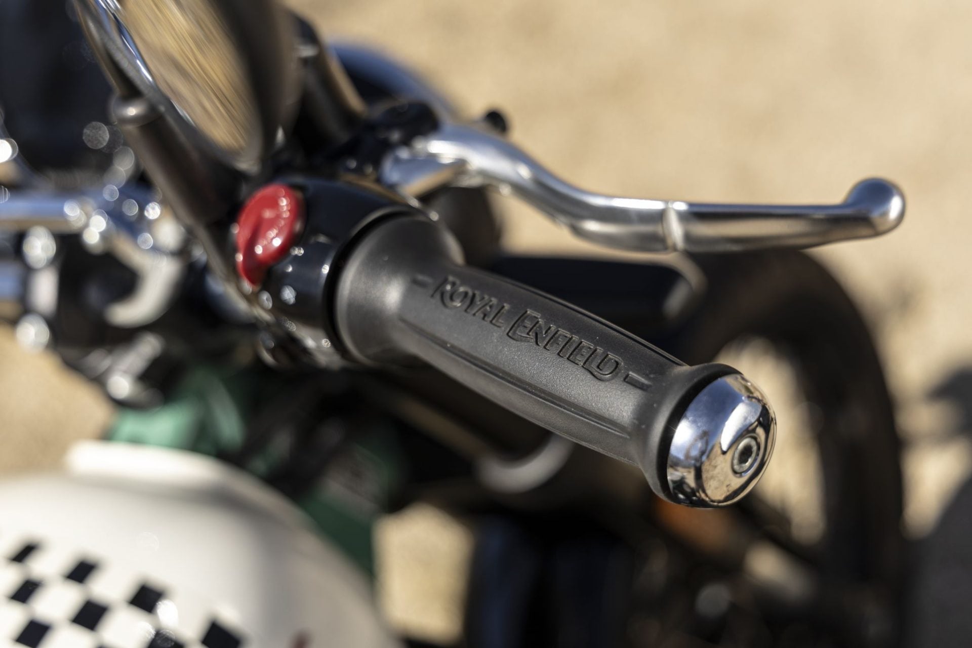 Royal Enfield Bear 650 (10)