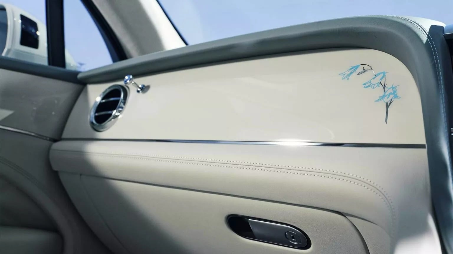 Bentley Bentayga Mulliner Japan Women 6 1536x864(2)