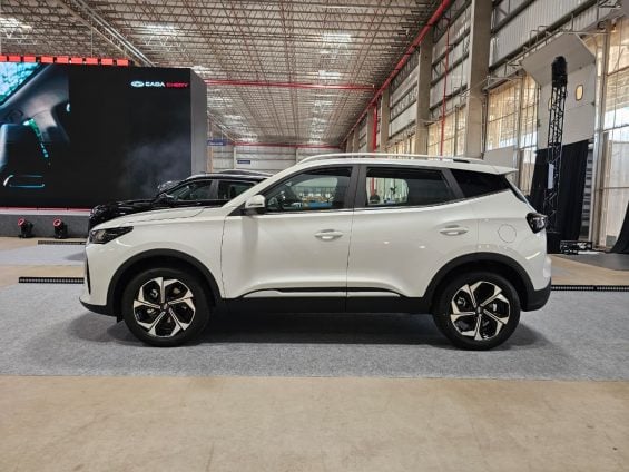 Caoa Chery Tiggo 5X 2027 branco lateral