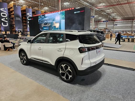 Caoa Chery Tiggo 5X 2027 branco traseira