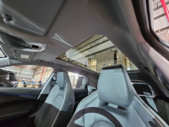 Caoa Chery Tiggo 5X 2027 interior teto solar