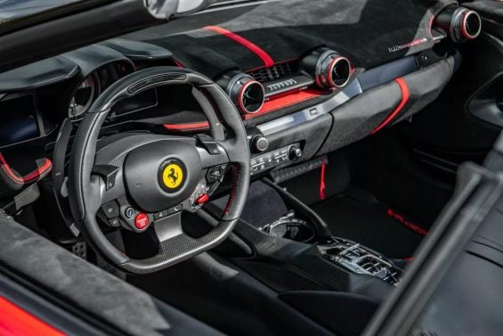 Ferrari 812 Competizione(18)