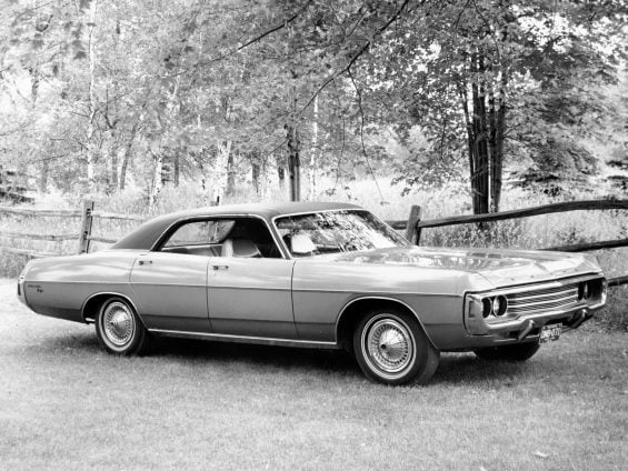 dodge polara brougham hardtop sedan frente preto e branco