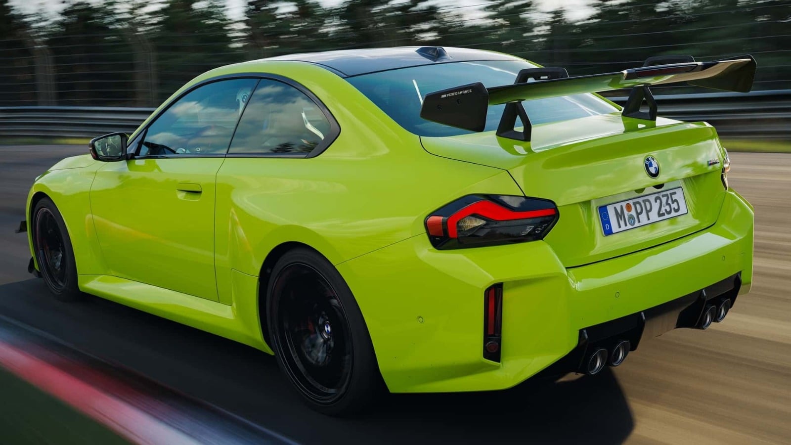 A BMW apresentou o M Performance Track Kit para o M2 (14)