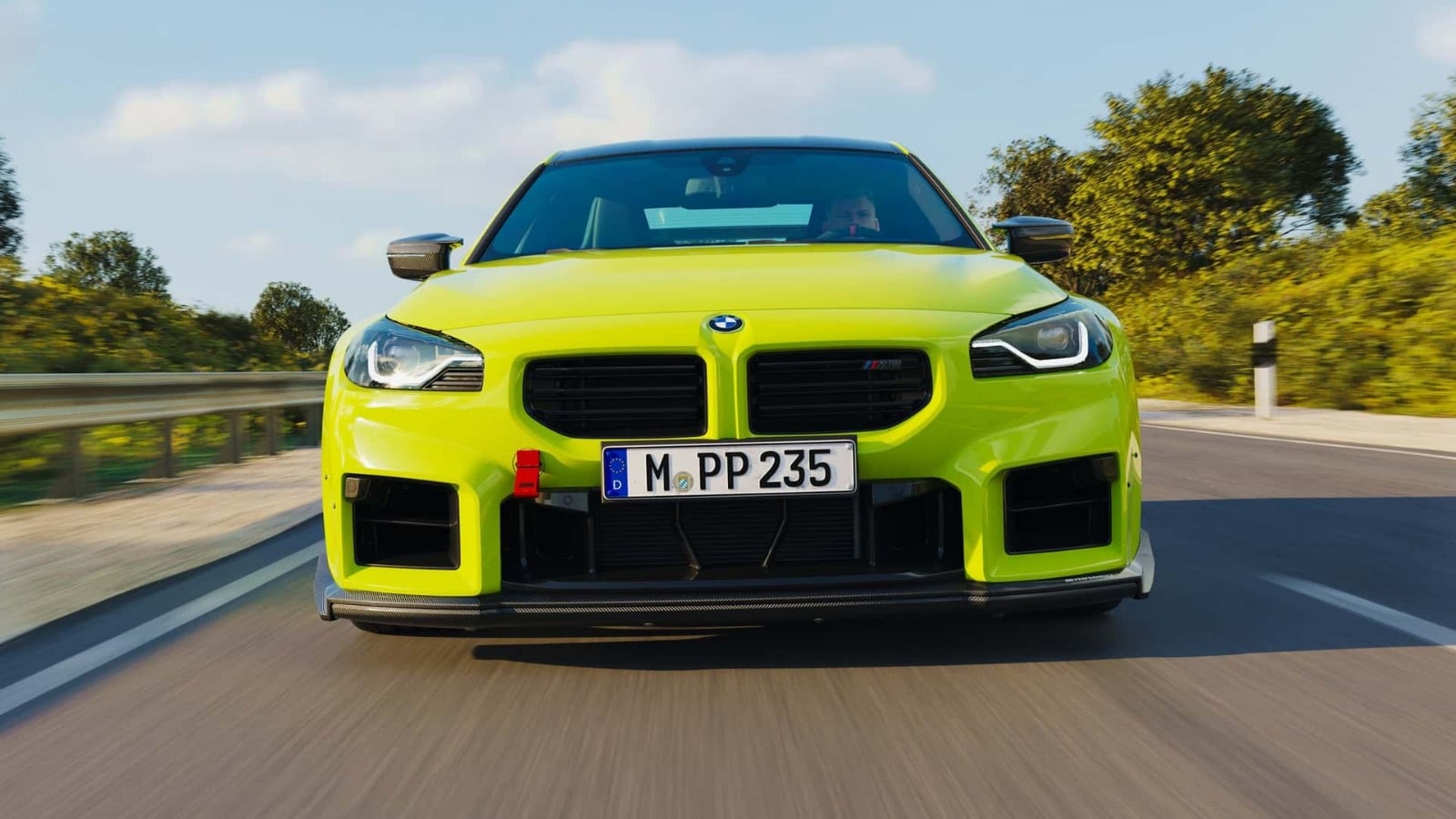 A BMW apresentou o M Performance Track Kit para o M2 (1)