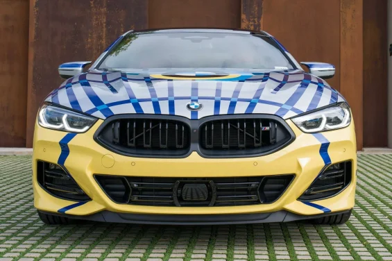 BMW “The 8 X Jeff Koons”